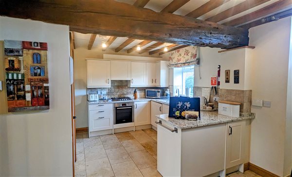 Kitchen with Granite worktop