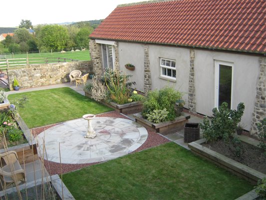Otter Cottage courtyard garden