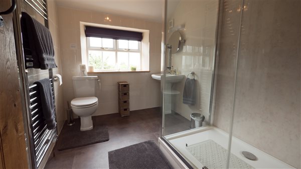 Wheelhouse en suite bathroom