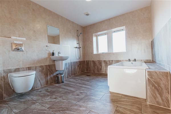 BATHROOM WITH BATH 