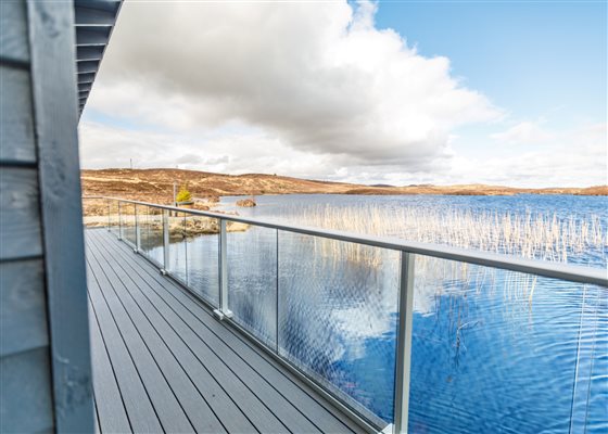 Boathouse balcony, private and remote