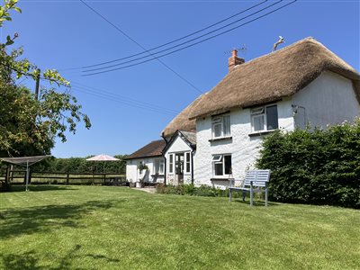 Hele Barton