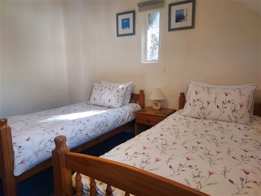 Grain Store at Lower Hearson twin bedroom