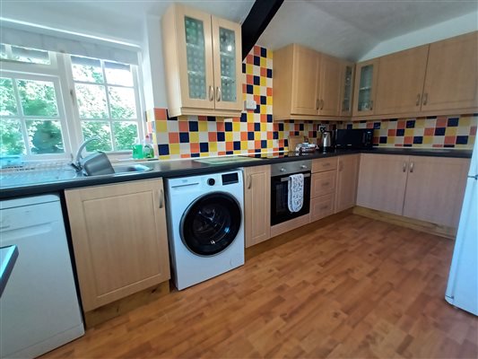 Shippon kitchen - washer/drier, dishwasher and fridge/freezer