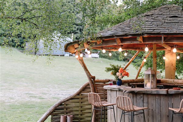 Communal bar
