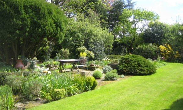 Guests can enjoy the extensive farmhouse gardens