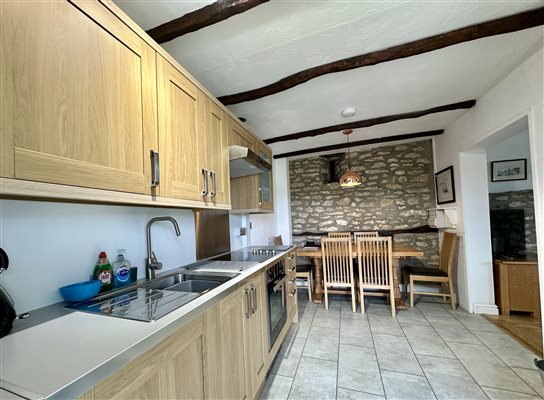 Kitchen / dining room