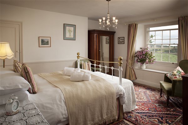 Farmhouse Bedroom 