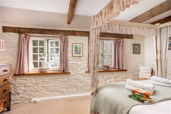 Hollyhock Cottage 