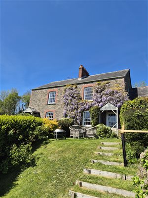 Luxury self catering cottages in the heart of Cornwall