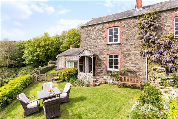 Laurel and Elm Cottages 