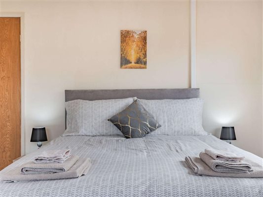 Bedroom 2 bed
