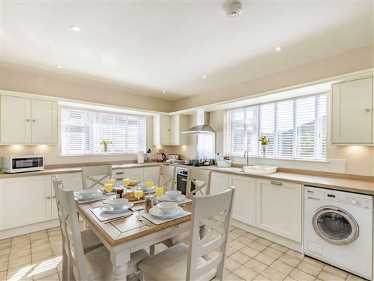 Kitchen 1