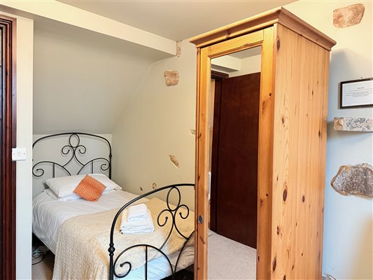 Clover Bedroom 2