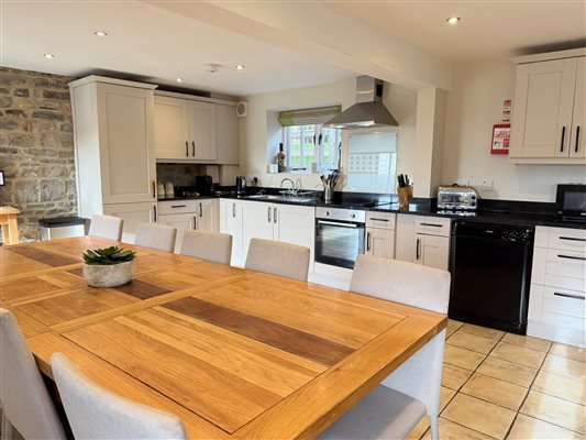 Foxglove kitchen