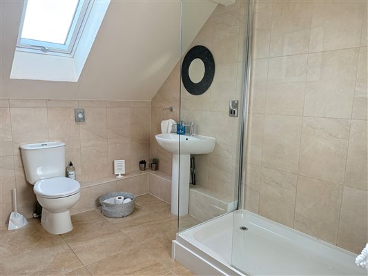 Foxglove family bathroom