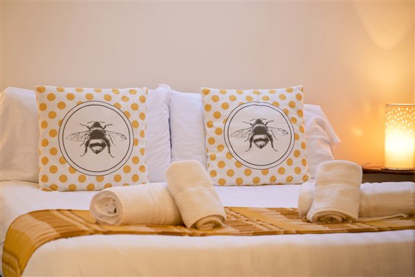 Bubble bee bed