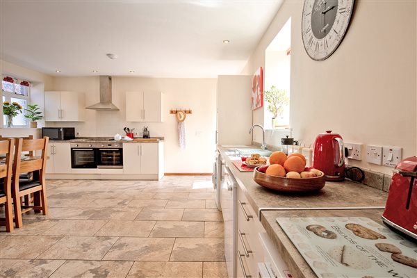 Well equipped kitchen to cater for large groups