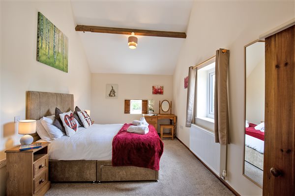 Double Bedroom with en-suite bathroom