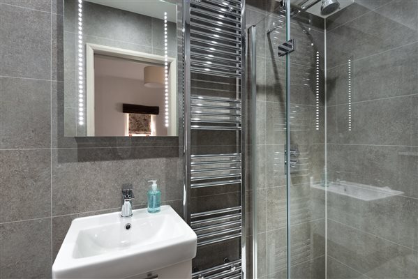 ensuite shower room with panels