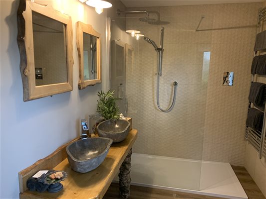 shower room stone sinks