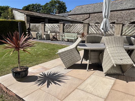 Spacious Patio and garden
