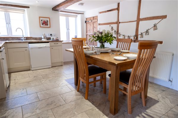country Kitchen with dining area