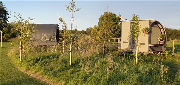 Landpod and showerpod