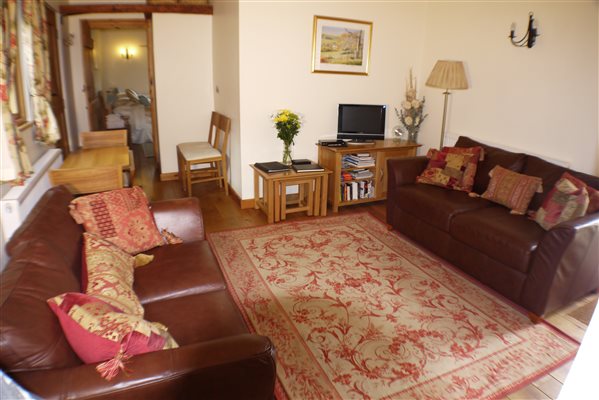 Lounge/Dining Room Lounge/Dining Room