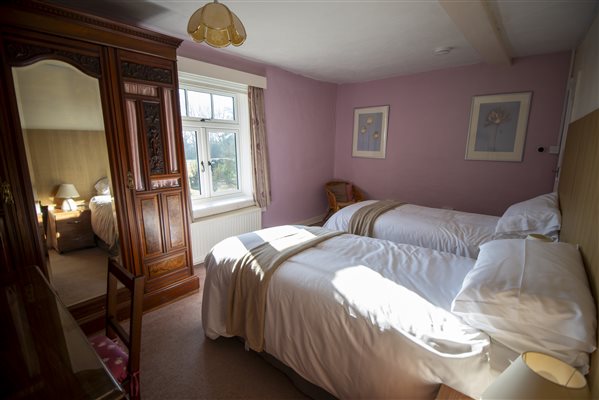 Garden Cottage Twin Bedroom