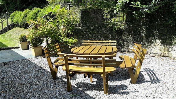 Picnic/ BBQ area | Nutcombe Barn | Nutcombe Holiday Cottages