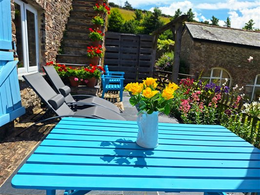 Sun Terrace | Cider House | Nutcombe Holiday Cottages