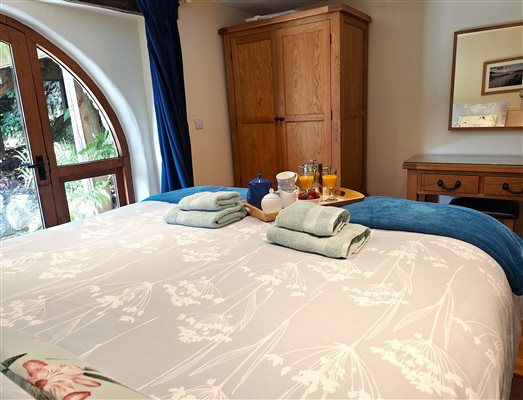 Super-king/twin | Nutcombe Cottage | Nutcombe Holiday Cottages