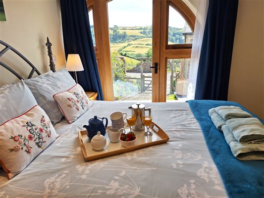 King size | Nutcombe Cottage |Nutcombe Holiday Cottages