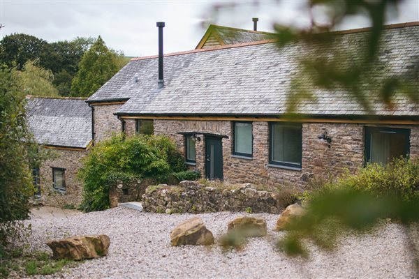 Luxury sustainable stone self catering cottage on an organic farm