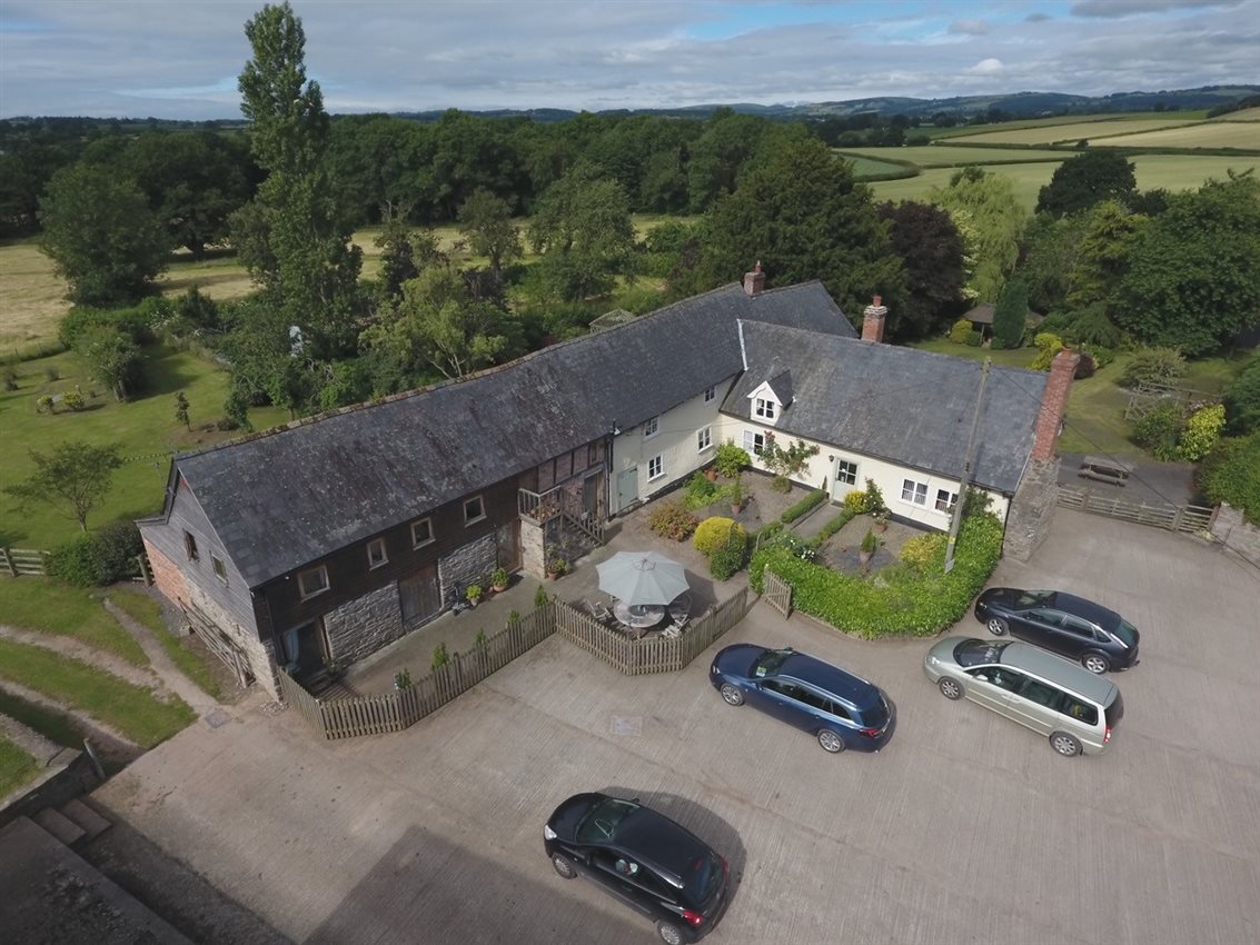 Lowe Farm B & B Farm Stay