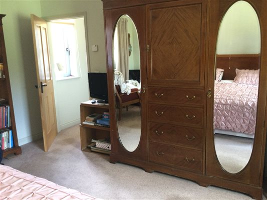 wardrobe wardrobe