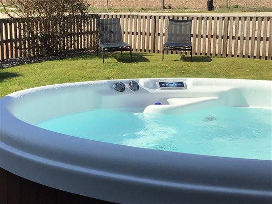 OS Hot Tub Close