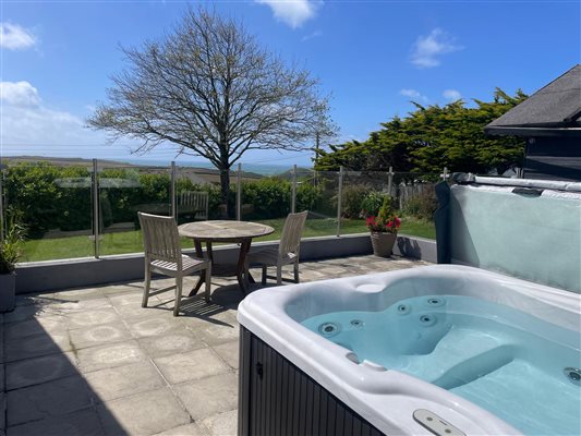 garden with hot tub