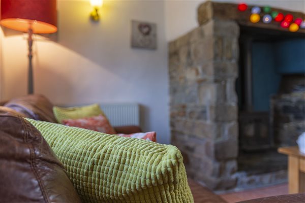 Honeysuckle Cottage, Sleeping 4 & Dog- Friendly - Living Room