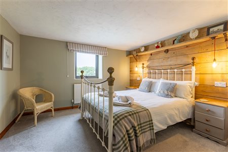 Court Farm Holidays