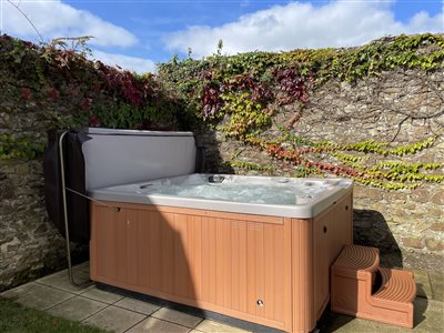 Court Farm Holidays