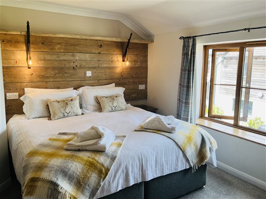 Court Farmhouse, Sleeping 12 & Dog- Friendly - Bedroom 6 total ZIP AND LINK
