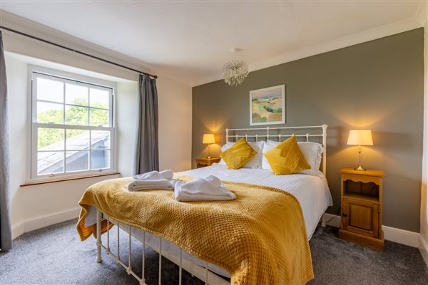 Upstairs Double (ensuite to bathroom)