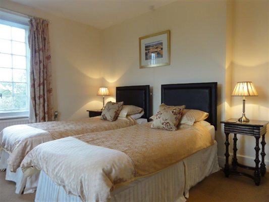 Farmhouse bedroom