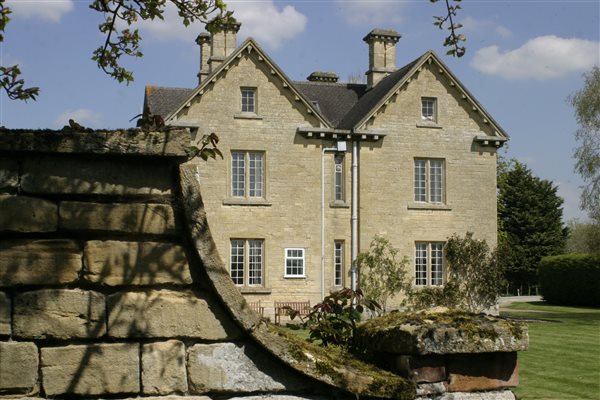 Moretons Farmhouse rear view