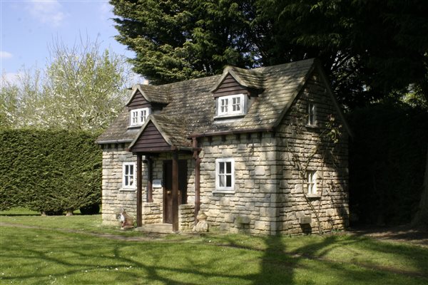 Children's playhouse