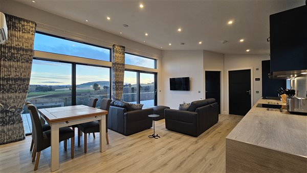Woodland Lodge kitchen, living and dining area