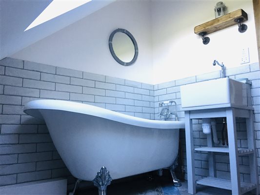 Bathroom 2 deer den 