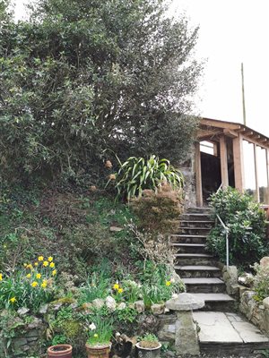 New Garden Room to relax on sunny days